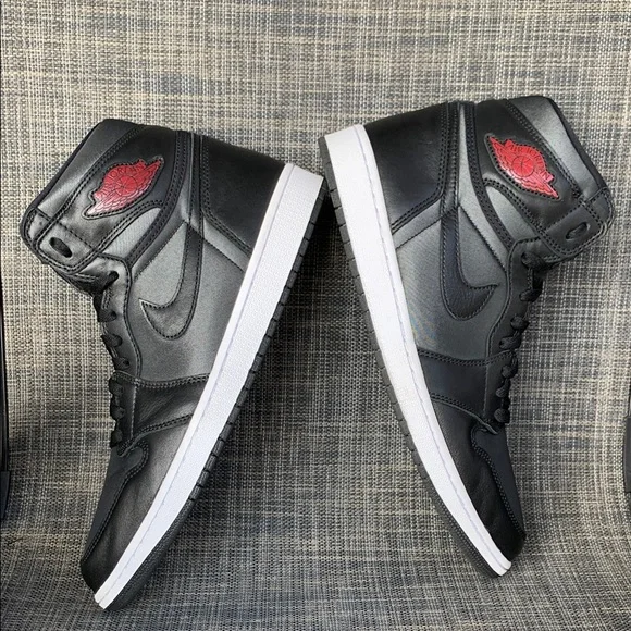 Nike Air Jordan 1 High Retro OG 'Black Satin' Sneakers 555088-060 Men’s Size 12